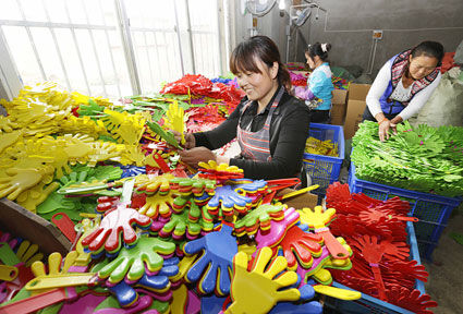 民工返鄉(xiāng)創(chuàng)業(yè) 玩轉(zhuǎn)童年夢想，玩具俏銷海外